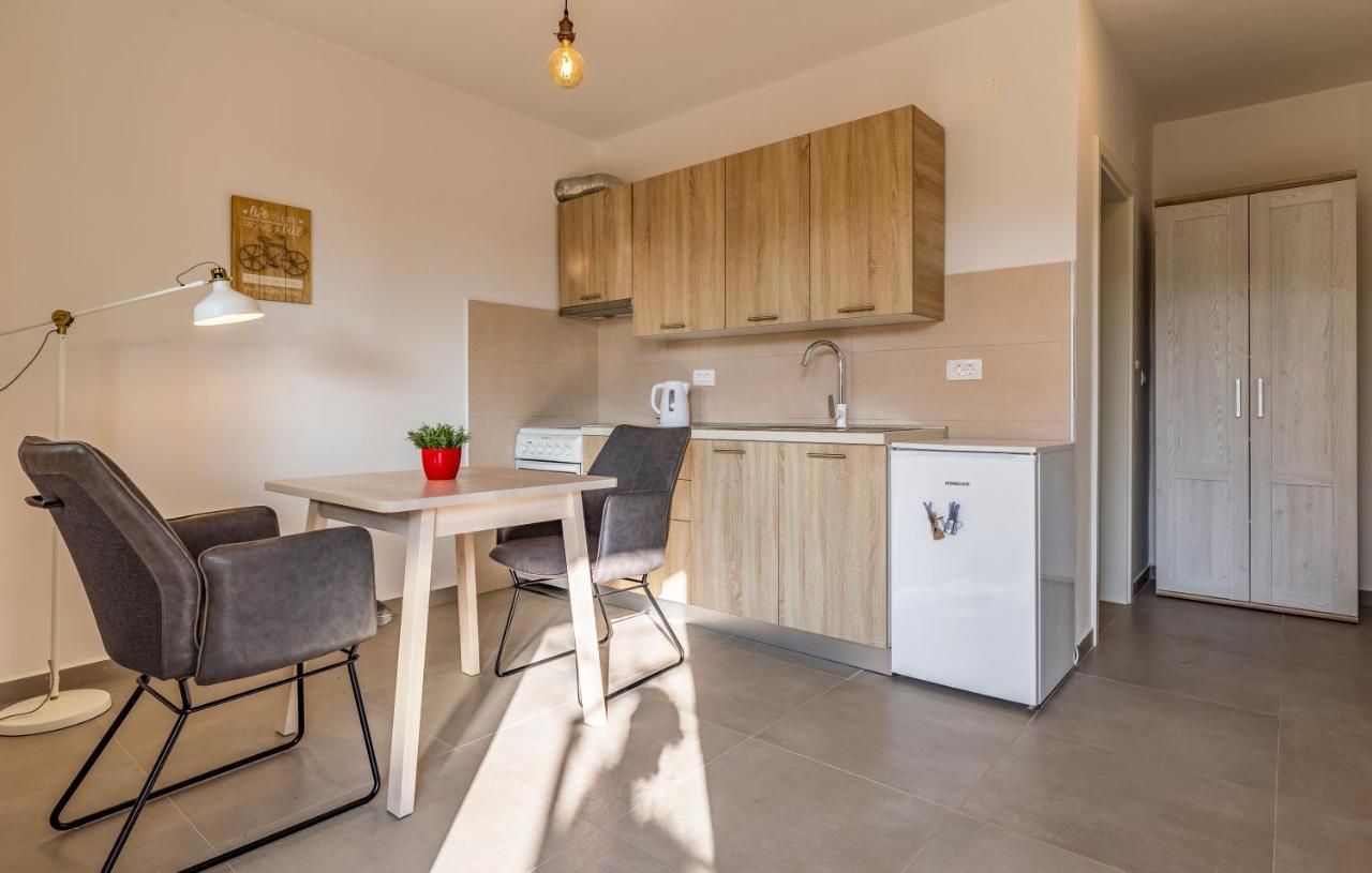 Apartments Pimpinella Premantura Ngoại thất bức ảnh