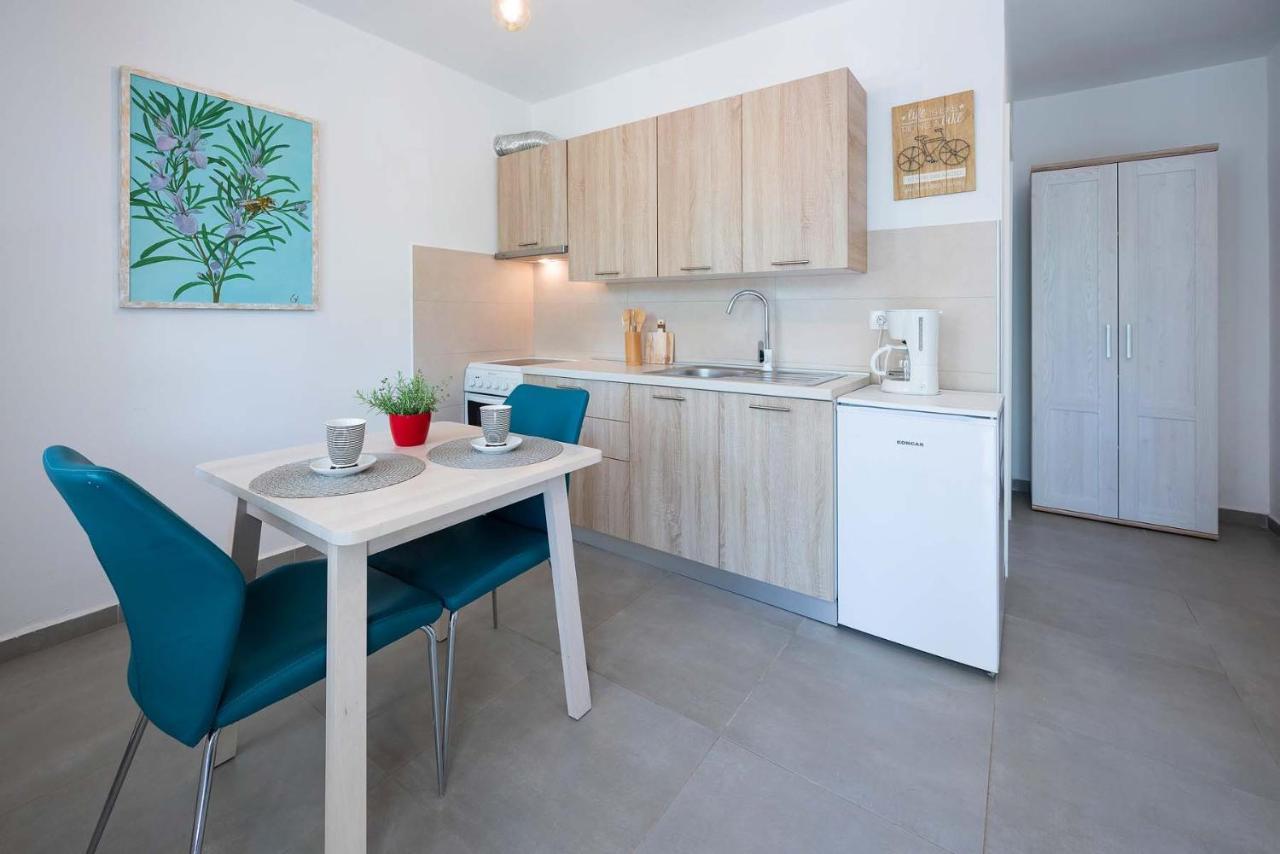 Apartments Pimpinella Premantura Ngoại thất bức ảnh